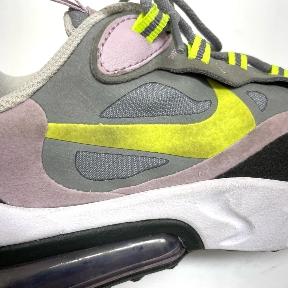 Nike Air Max 270 react sneakers youth 5.5 or women’s 7